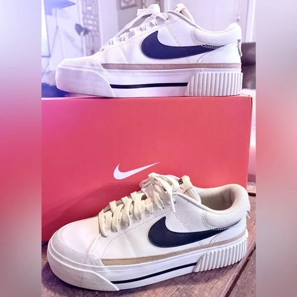 Nike Court Legacy Lift
Women's Shoes size 7.5 - Picture 3 of 13